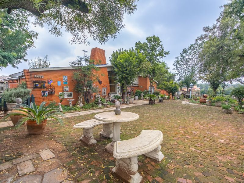 House For Sale in Heidelberg Central, Heidelberg, Gauteng - Photo 2