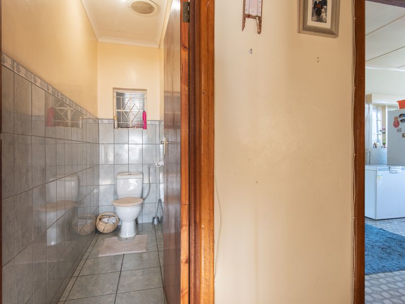 House For Sale in Somerset East, Eastern Cape - Photo 9