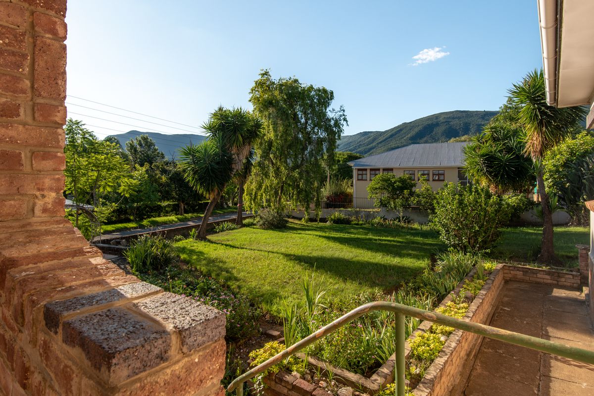 House For Sale in Somerset East, Eastern Cape - Photo 2