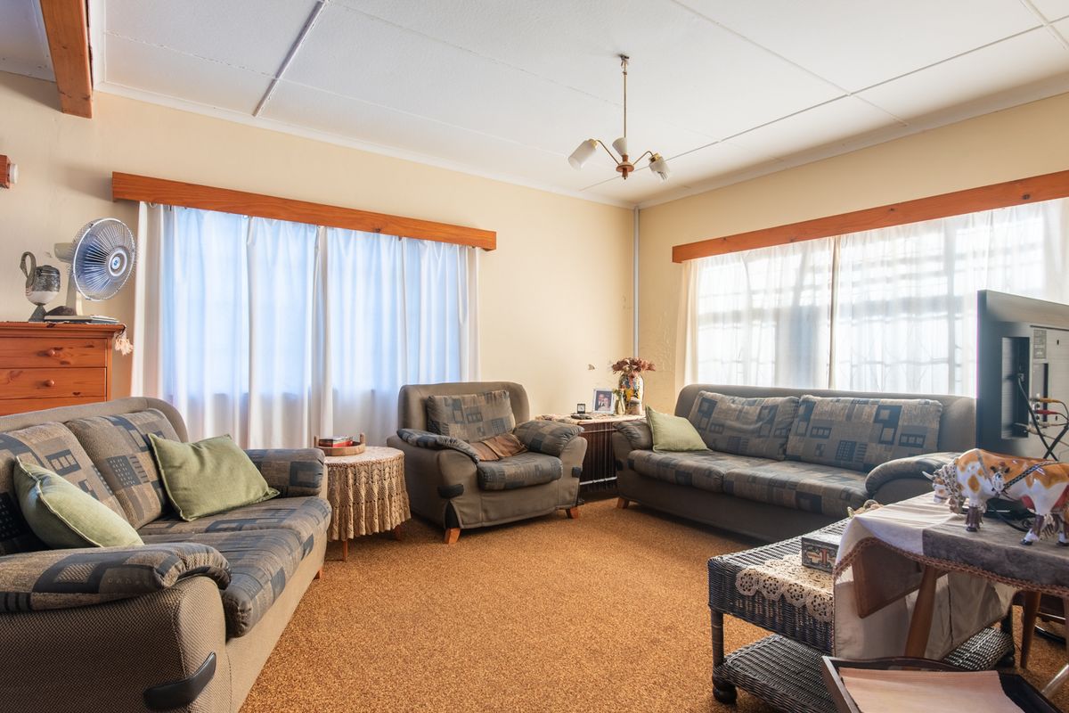 House For Sale in Somerset East, Eastern Cape - Photo 3