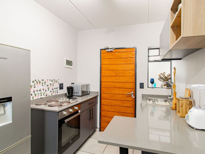 Apartment For Sale in Fleurhof, Roodepoort, Gauteng - Photo 5