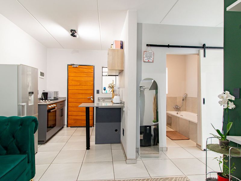 Apartment For Sale in Fleurhof, Roodepoort, Gauteng - Photo 10