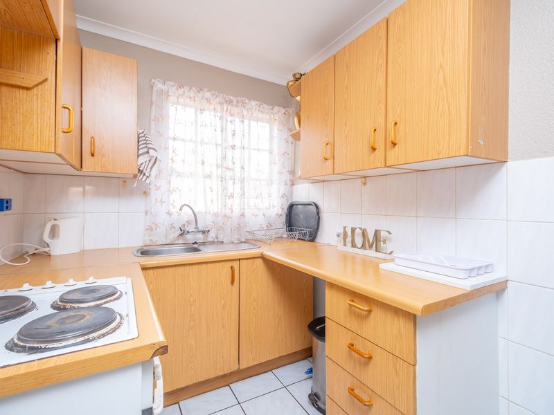 Apartment For Sale in Magalieskruin, Pretoria, Gauteng - Photo 7