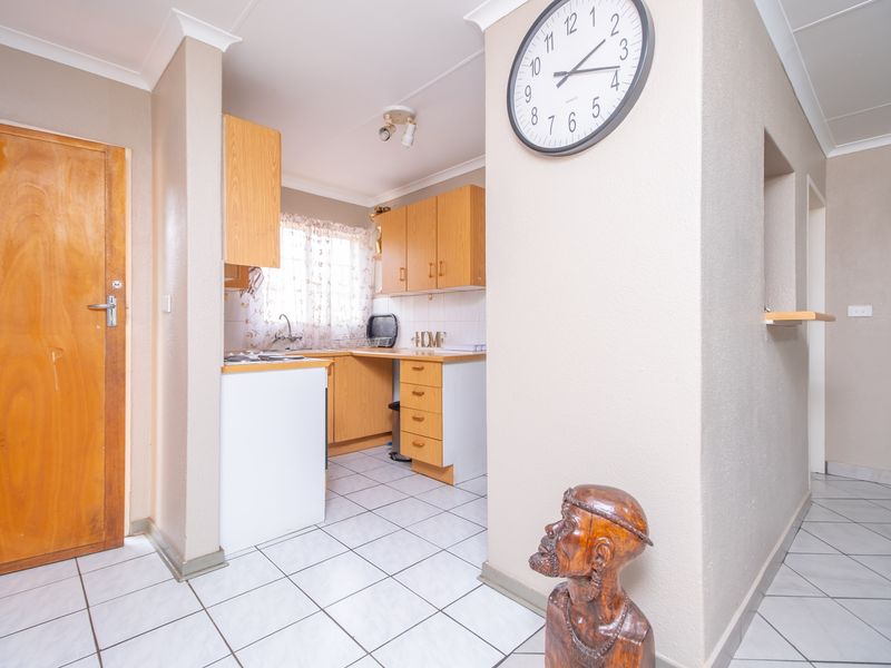 Apartment For Sale in Magalieskruin, Pretoria, Gauteng - Photo 6