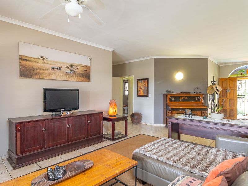 Farm For Sale in Lanseria and surrounds - Photo 5