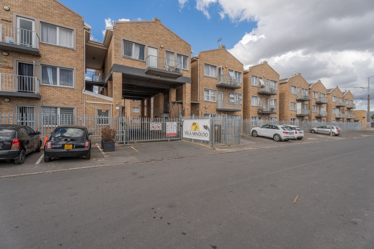 Apartment For Sale in Rome, Strand, Western Cape - Photo 2