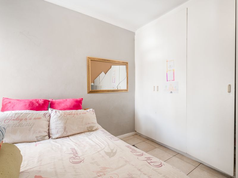 Apartment For Sale in Rome, Strand, Western Cape - Photo 9