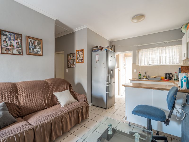 Apartment For Sale in Rome, Strand, Western Cape - Photo 5