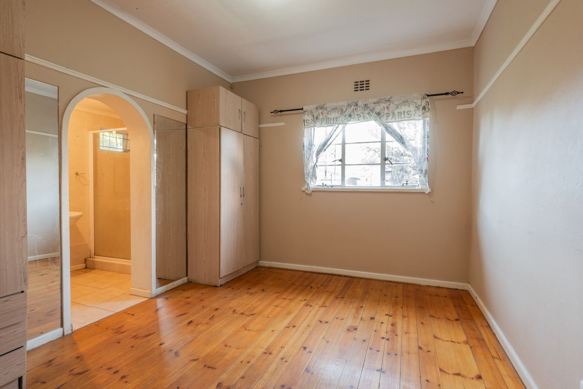 House For Sale in Somerset East, Eastern Cape - Photo 3