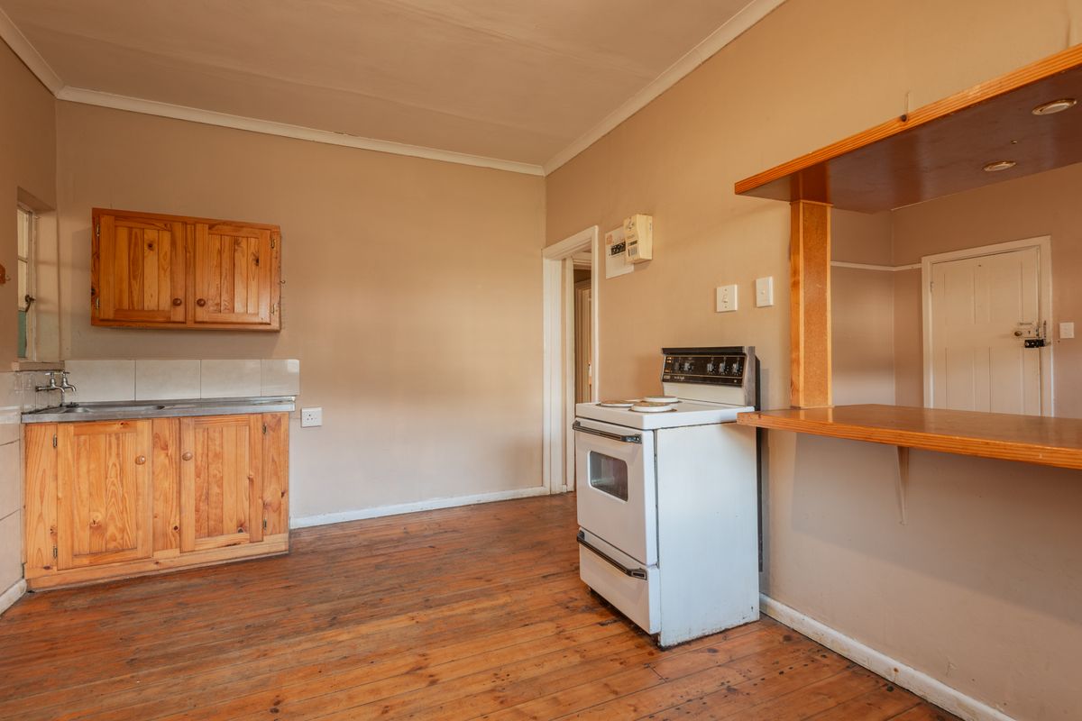 House For Sale in Somerset East, Eastern Cape - Photo 4