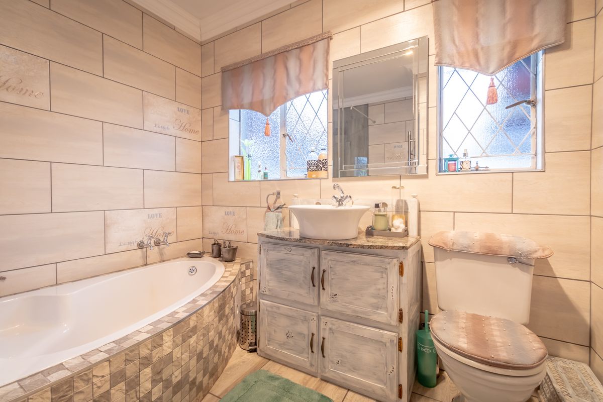 House For Sale in Nigel Ext 2, Nigel, Gauteng - Photo 3