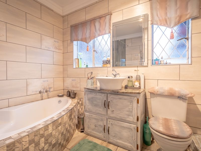 House For Sale in Nigel Ext 2, Nigel, Gauteng - Photo 3