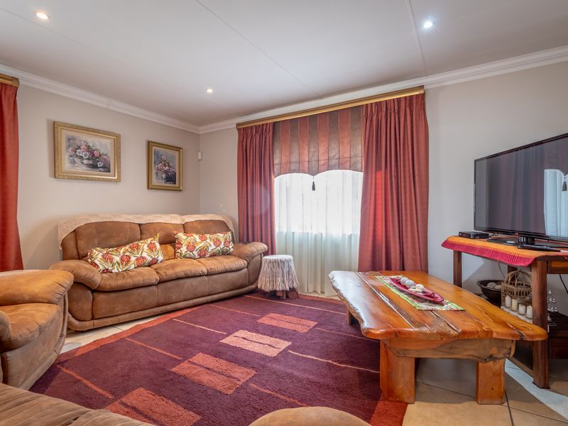 House For Sale in Nigel Ext 2, Nigel, Gauteng - Photo 4