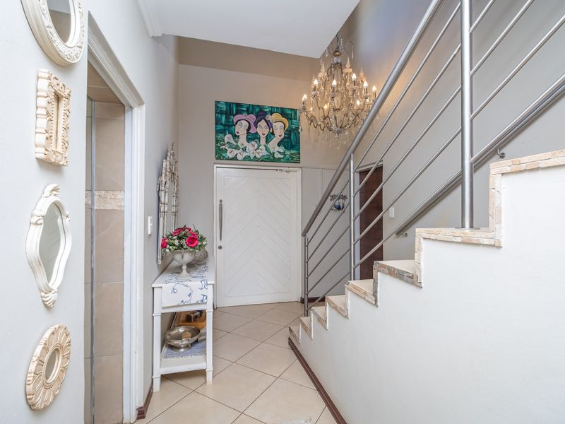 House For Sale in Pinehaven, Krugersdorp, Gauteng - Photo 2