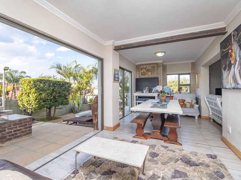 House For Sale in Pinehaven, Krugersdorp, Gauteng - Photo 10