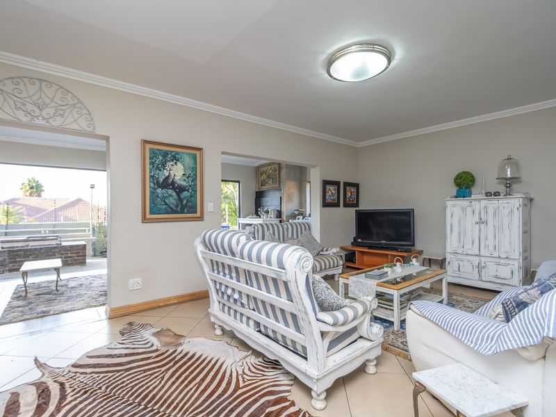 House For Sale in Pinehaven, Krugersdorp, Gauteng - Photo 4