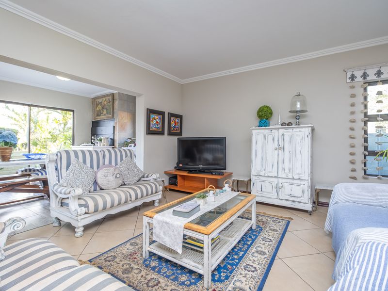 House For Sale in Pinehaven, Krugersdorp, Gauteng - Photo 3