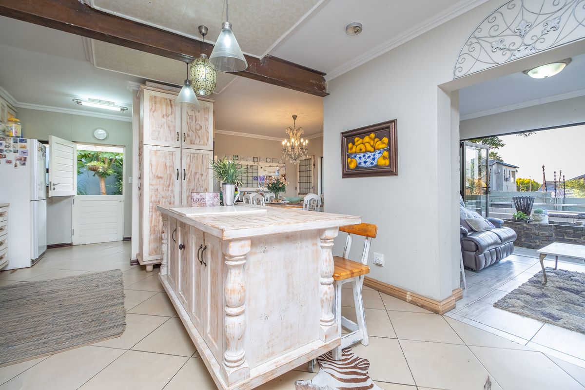 House For Sale in Pinehaven, Krugersdorp, Gauteng - Photo 5