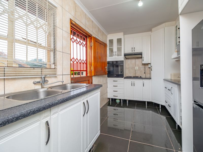 House For Sale in Tlhabane West, Rustenburg, North West - Photo 8