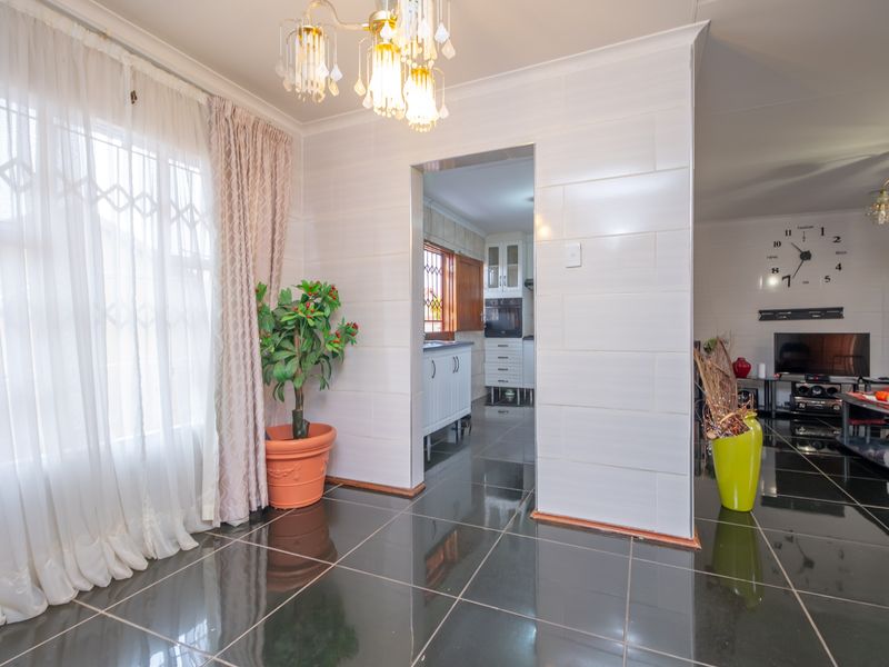 House For Sale in Tlhabane West, Rustenburg, North West - Photo 7