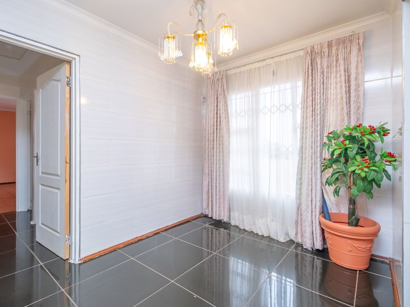 House For Sale in Tlhabane West, Rustenburg, North West - Photo 6