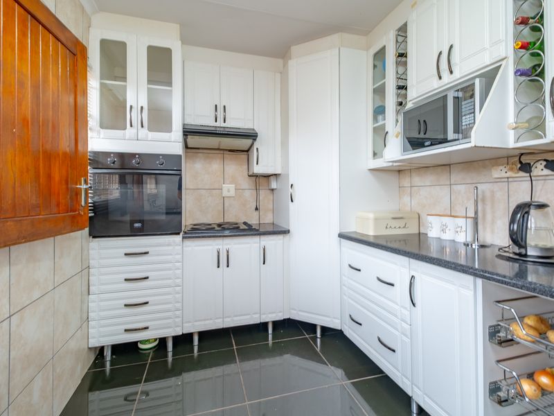 House For Sale in Tlhabane West, Rustenburg, North West - Photo 9