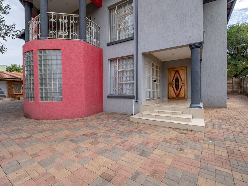 House For Sale in Montana Tuine, Pretoria, Gauteng - Photo 2