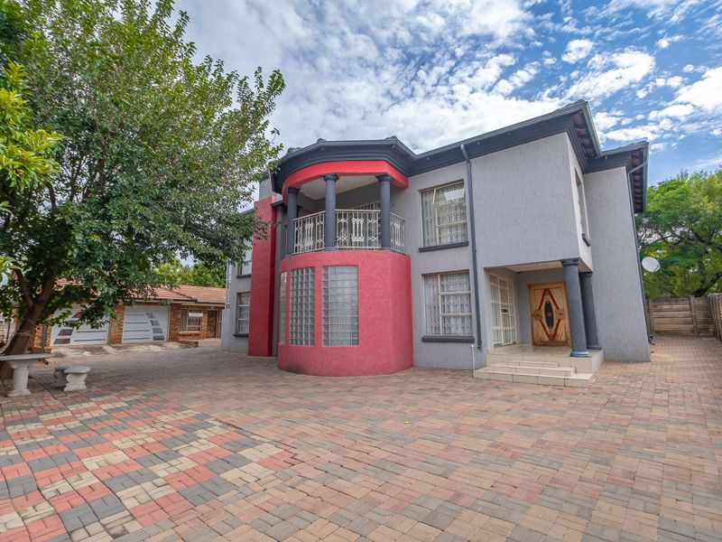 House For Sale in Montana Tuine, Pretoria, Gauteng - Photo 1