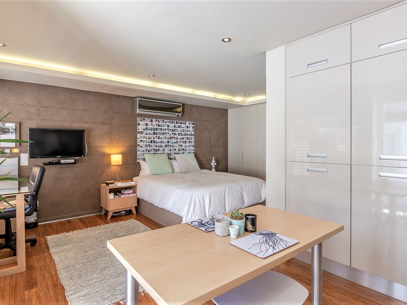 Luxury Three Bedroom Apartment in the Heart of Stellenbosch - Photo 8