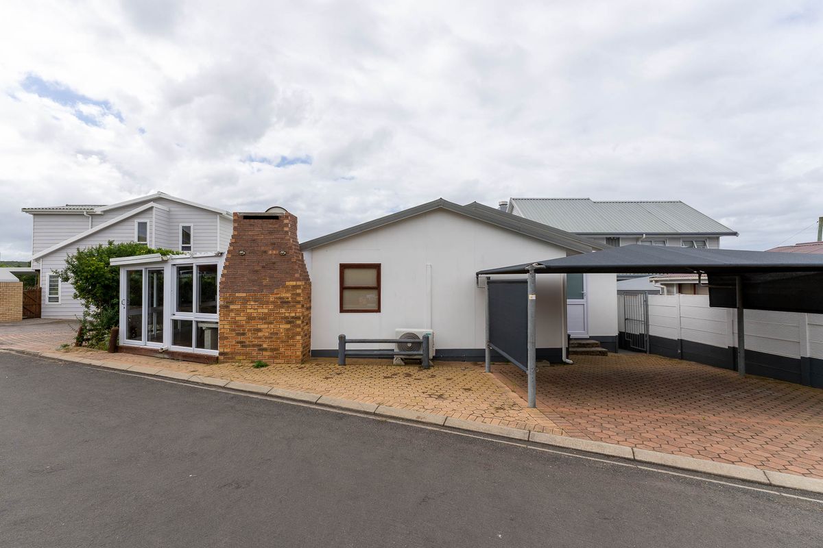 House For Sale in Hartenbos Central, Hartenbos, Western Cape - Photo 5