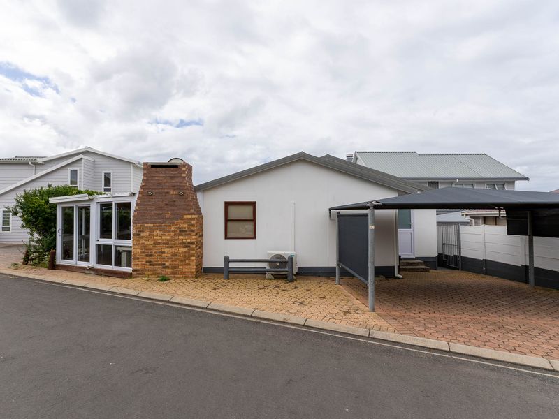 House For Sale in Hartenbos Central, Hartenbos, Western Cape - Photo 5