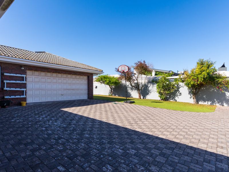 House For Sale in Myburgh Park, Langebaan, Western Cape - Photo 8