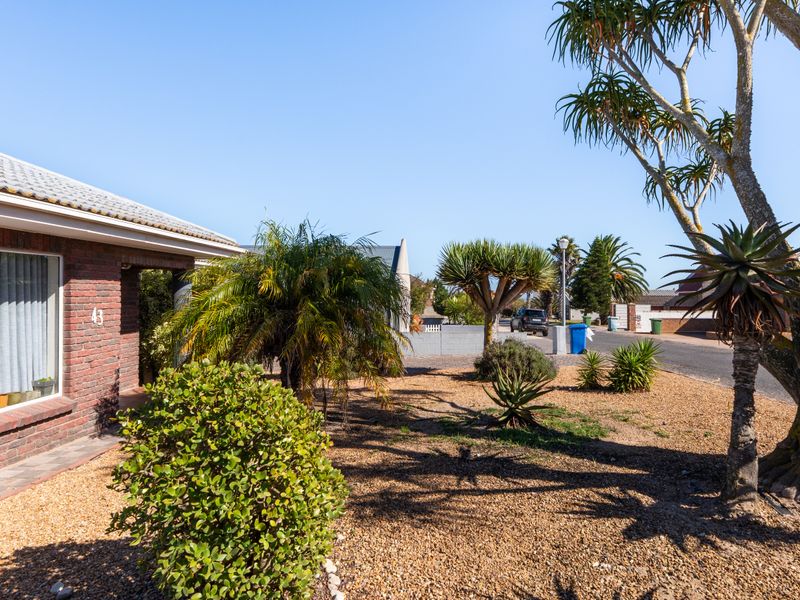 House For Sale in Myburgh Park, Langebaan, Western Cape - Photo 3