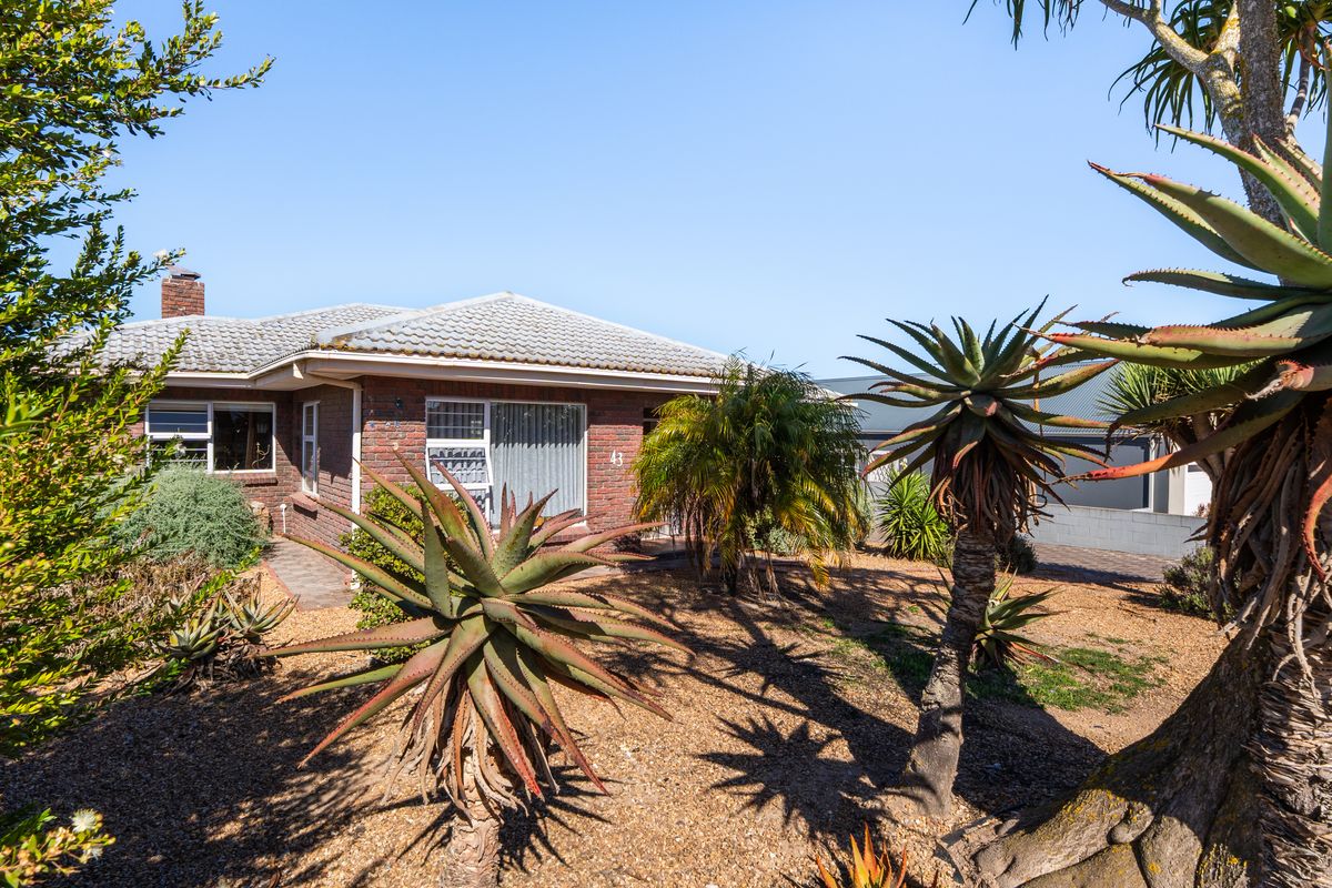 House For Sale in Myburgh Park, Langebaan, Western Cape - Photo 2