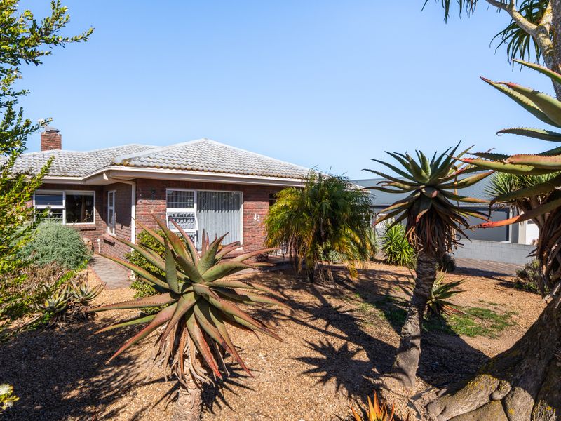 House For Sale in Myburgh Park, Langebaan, Western Cape - Photo 2