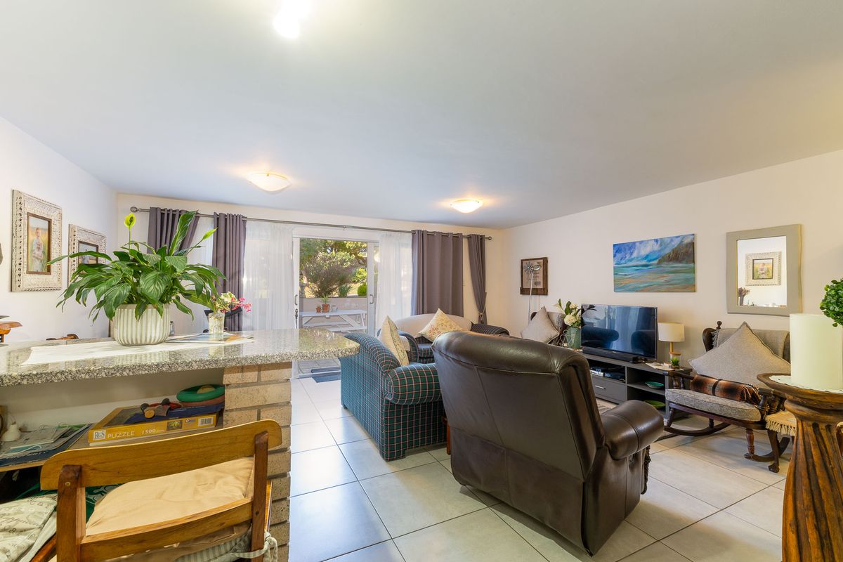 Townhouse For Sale in Diaz Beach, Mossel Bay, Western Cape - Photo 5