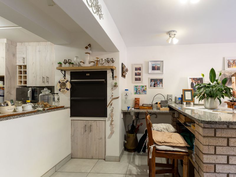 Townhouse For Sale in Diaz Beach, Mossel Bay, Western Cape - Photo 4