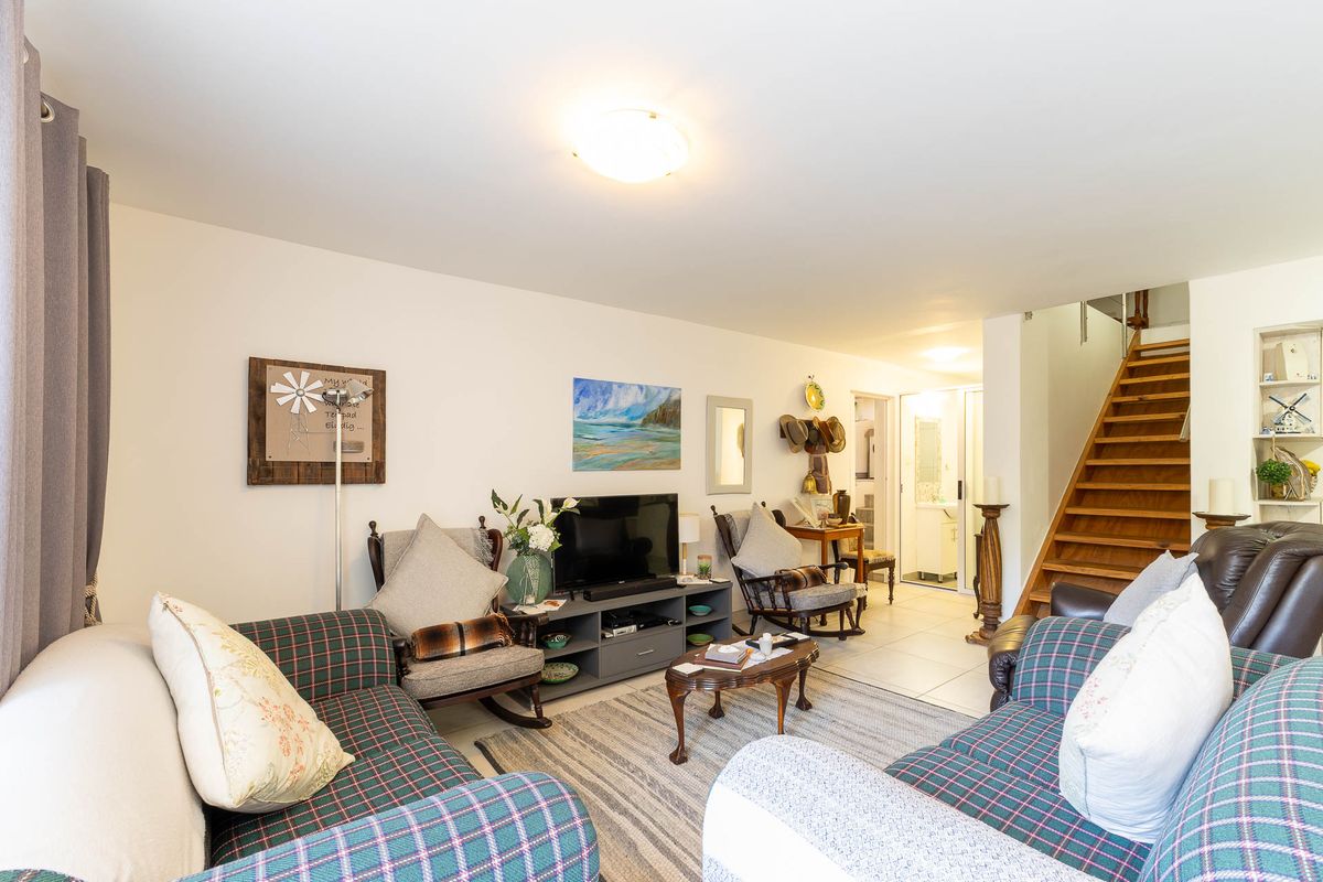 Townhouse For Sale in Diaz Beach, Mossel Bay, Western Cape - Photo 3