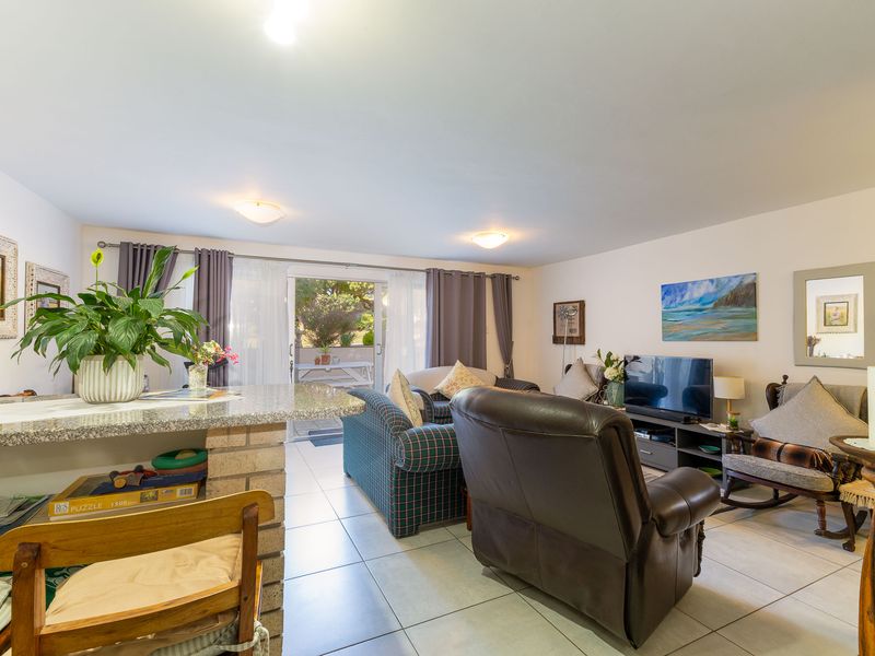 Townhouse For Sale in Diaz Beach, Mossel Bay, Western Cape - Photo 5