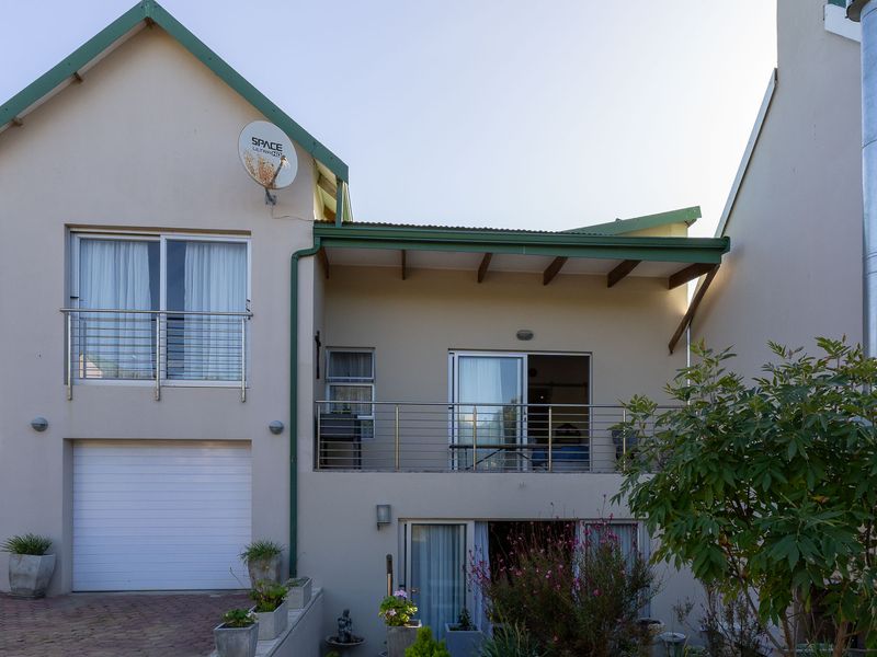 Townhouse For Sale in Diaz Beach, Mossel Bay, Western Cape - Photo 1