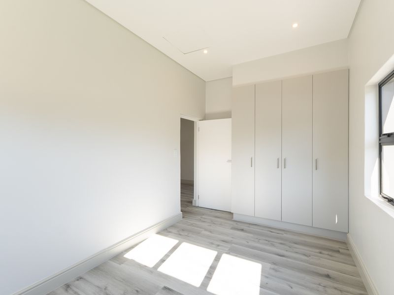 Elegant Country Living - Move-In Ready Townhouse in Secure Mountain View Village - Photo 6