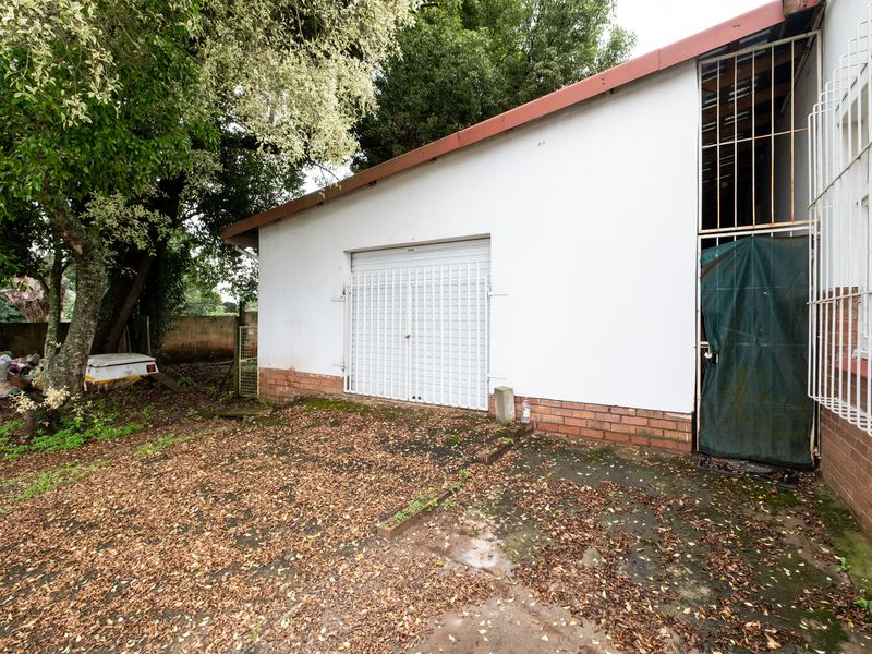Investment Opportunity with Multiple Income-Generating Units! - Photo 5