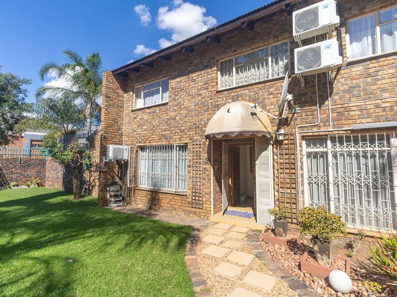 Townhouse For Sale in Sterpark, Polokwane, Limpopo - Photo 1