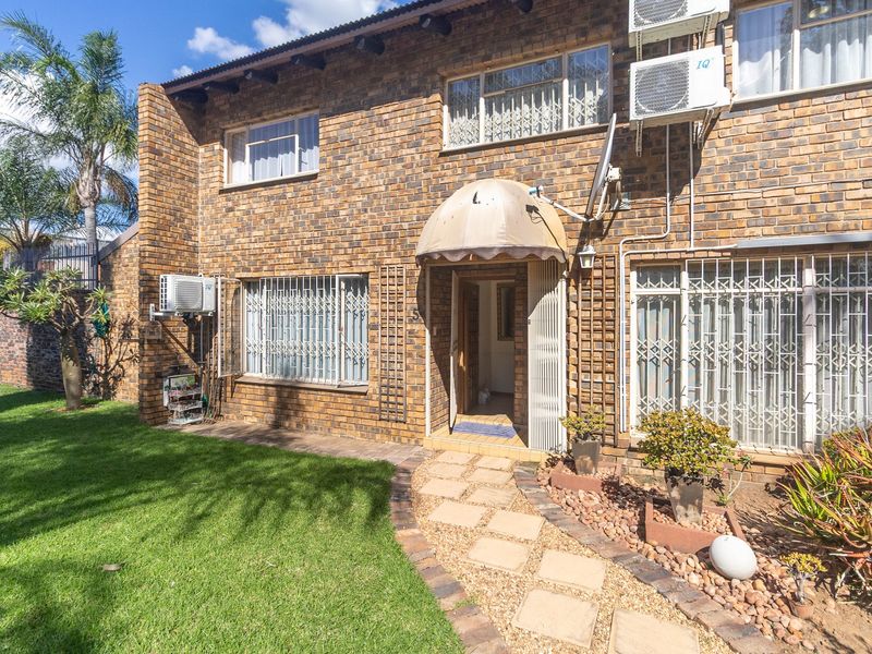 Townhouse For Sale in Sterpark, Polokwane, Limpopo - Photo 2