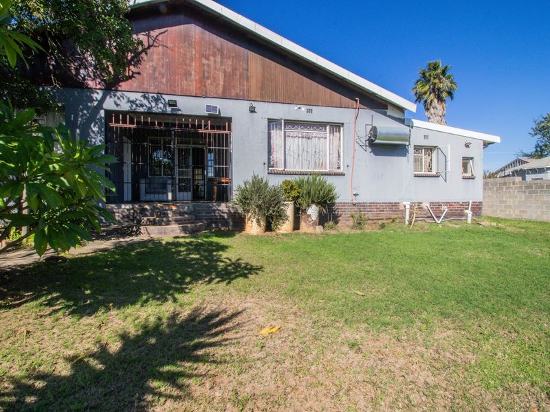 House For Sale in Fort Beaufort, Eastern Cape - Photo 2