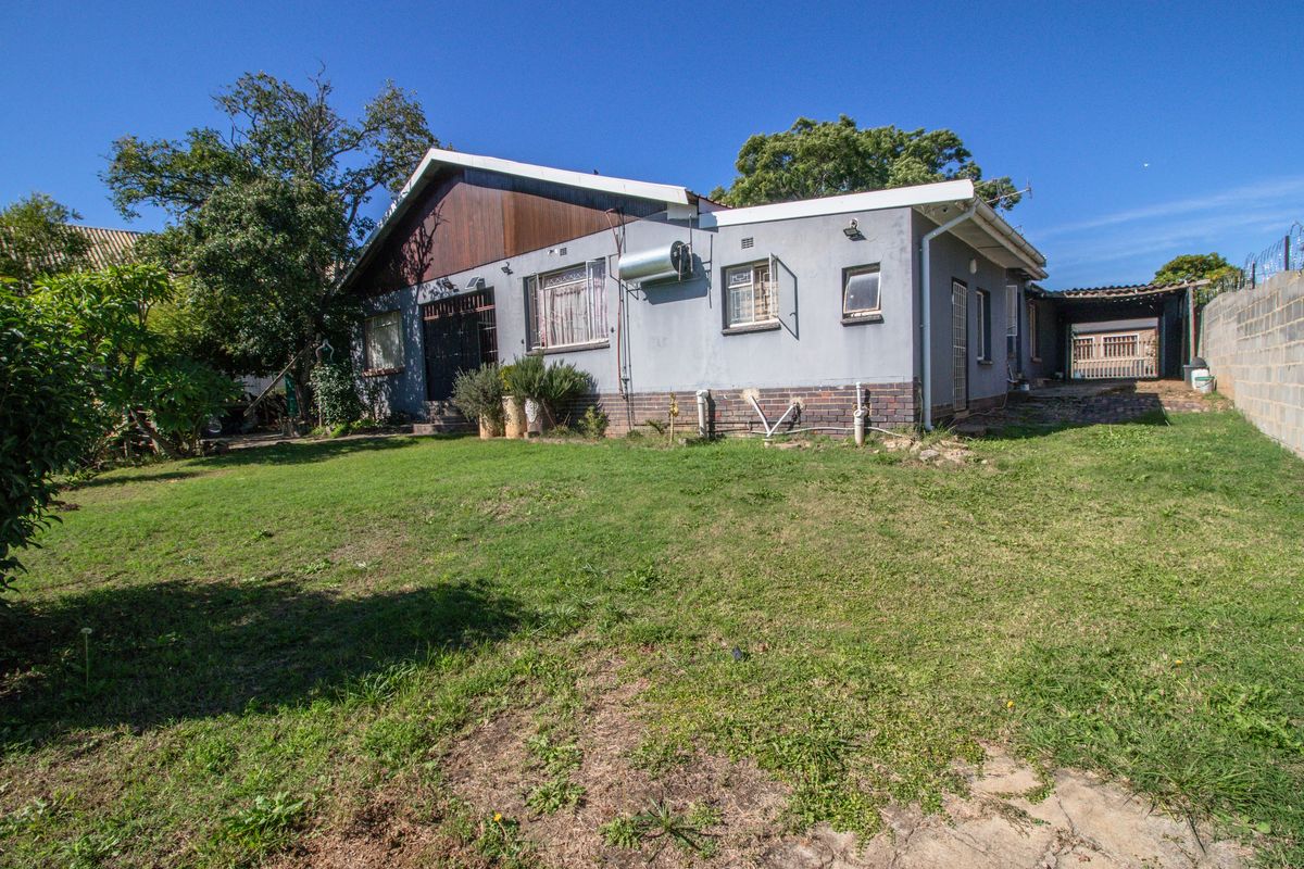 House For Sale in Fort Beaufort, Eastern Cape - Photo 2
