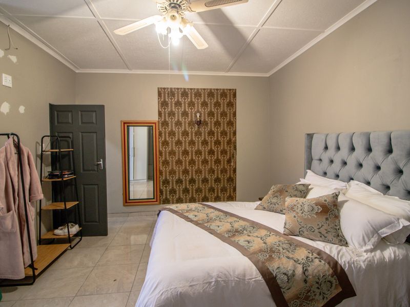 House For Sale in Fort Beaufort, Eastern Cape - Photo 9