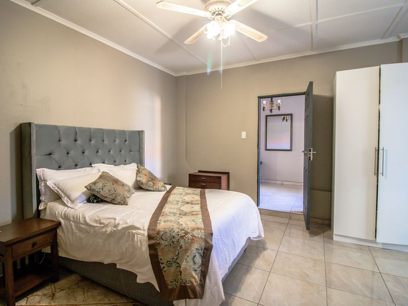 House For Sale in Fort Beaufort, Eastern Cape - Photo 8