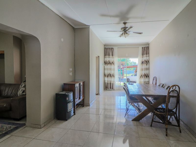 House For Sale in Fort Beaufort, Eastern Cape - Photo 7