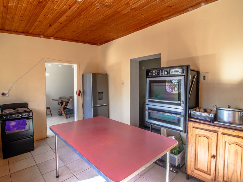 House For Sale in Fort Beaufort, Eastern Cape - Photo 6